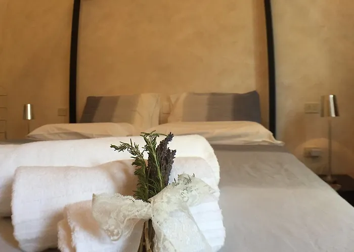 Couette-café Pieve De' Pitti 4*
