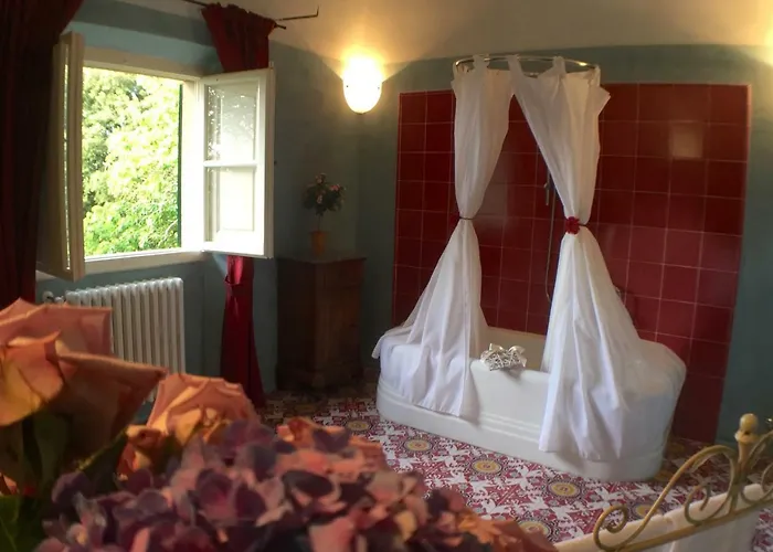 Couette-café Pieve De' Pitti 4*